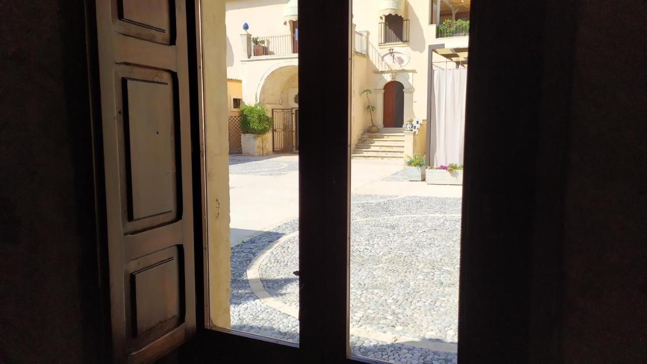 Chiusa Di Carlo Agriturismo 아볼라 외부 사진